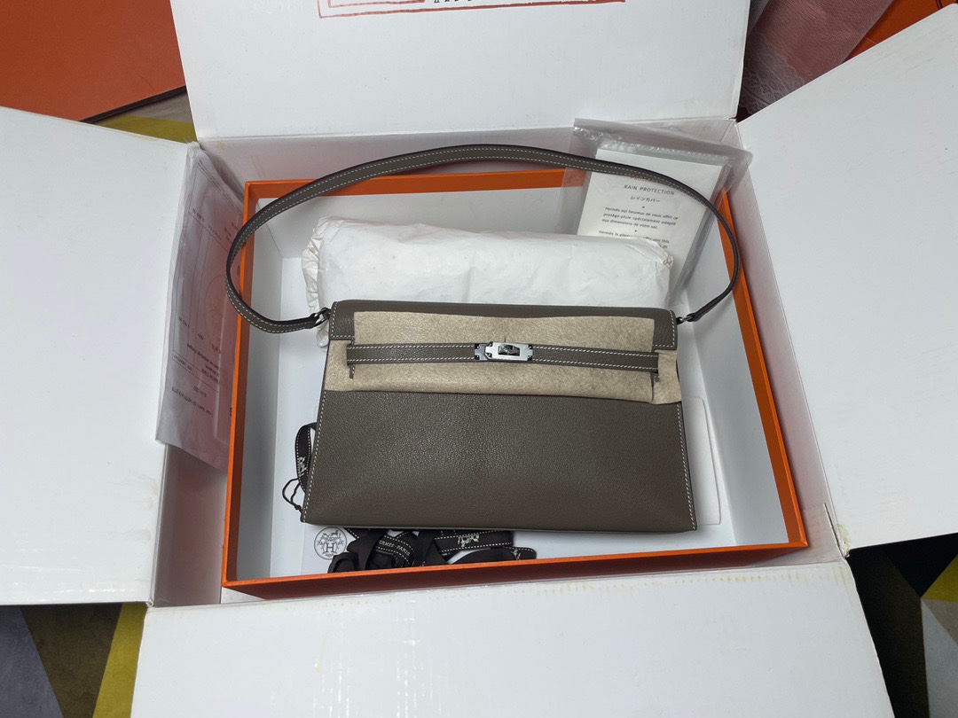 Hermes Kelly Elan Shoulder Bag in Etoupe Chevre Leather 